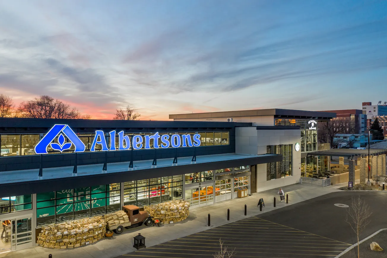 Albertsons sales slightly up in first quarter