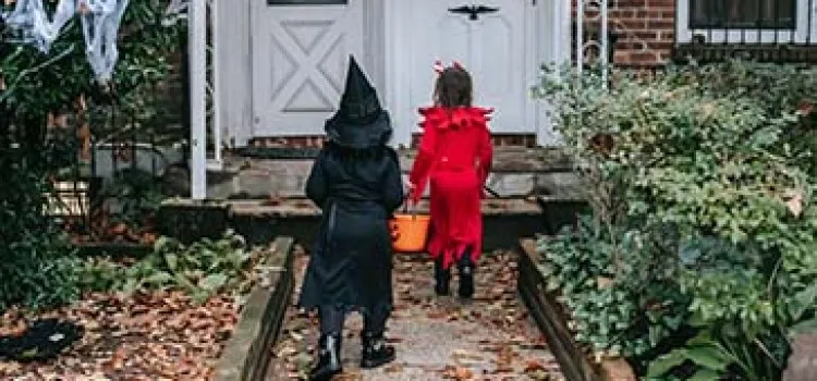 Halloween spending to reach record $12.2 billion