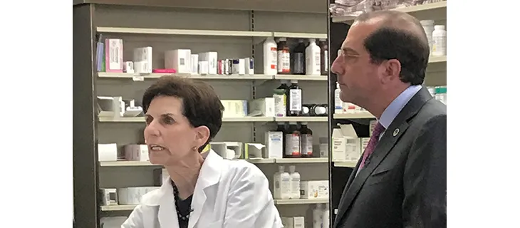 HHS Sec. Azar visits community pharmacists