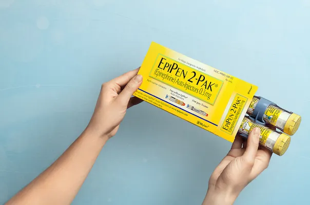 Mylan set to launch generic EpiPen