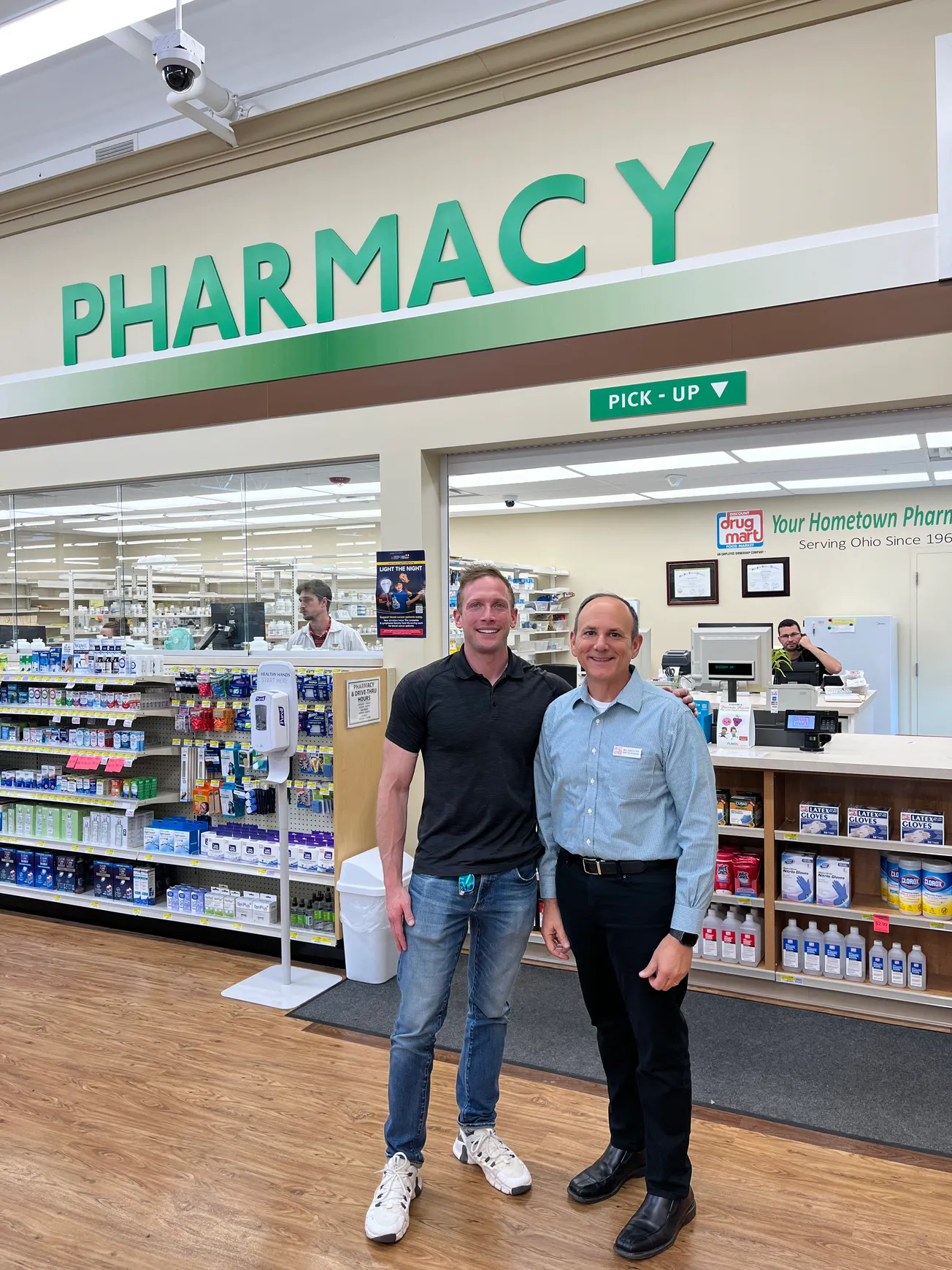 Congressman tours Discount Drug Mart store and pharmacy