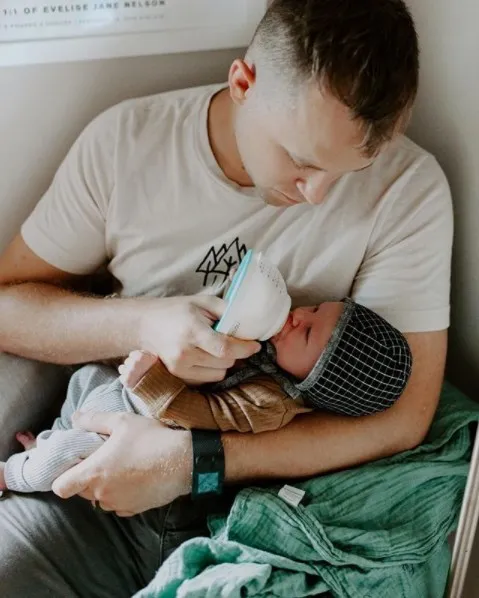 Breast-shaped baby bottle making waves in time for Father’s Day