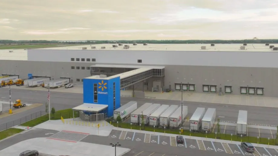 Walmart opens high-tech fulfillment center near Indianapolis