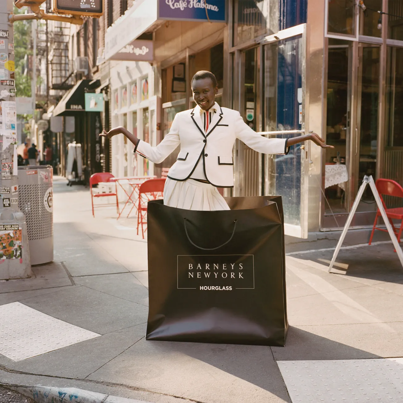 Hourglass celebrates the essence of Barneys New York with pop-up shop