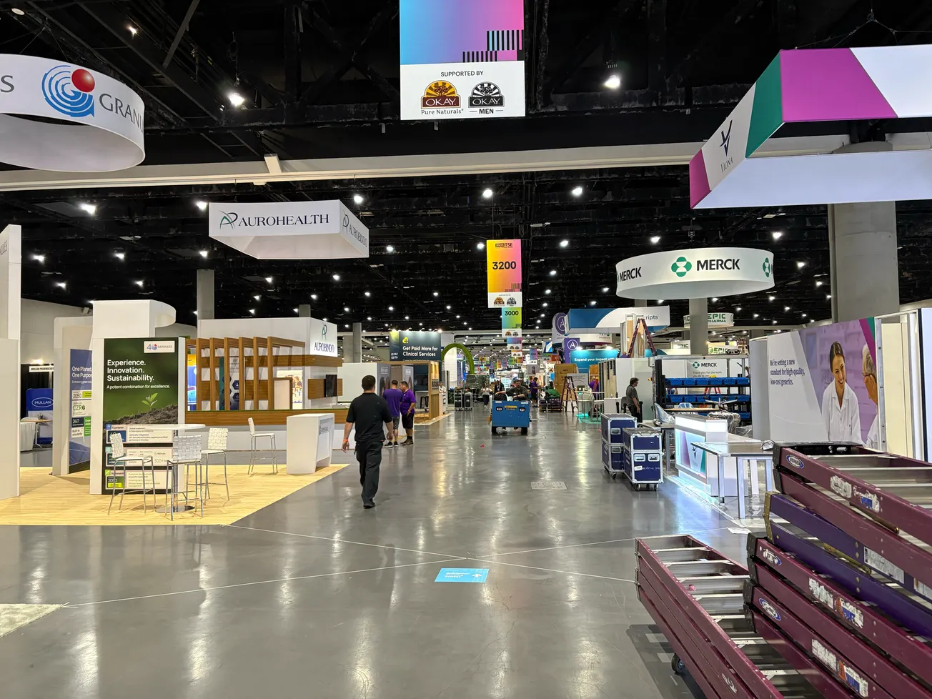 Preparations in full swing on the TSE exhibition floor