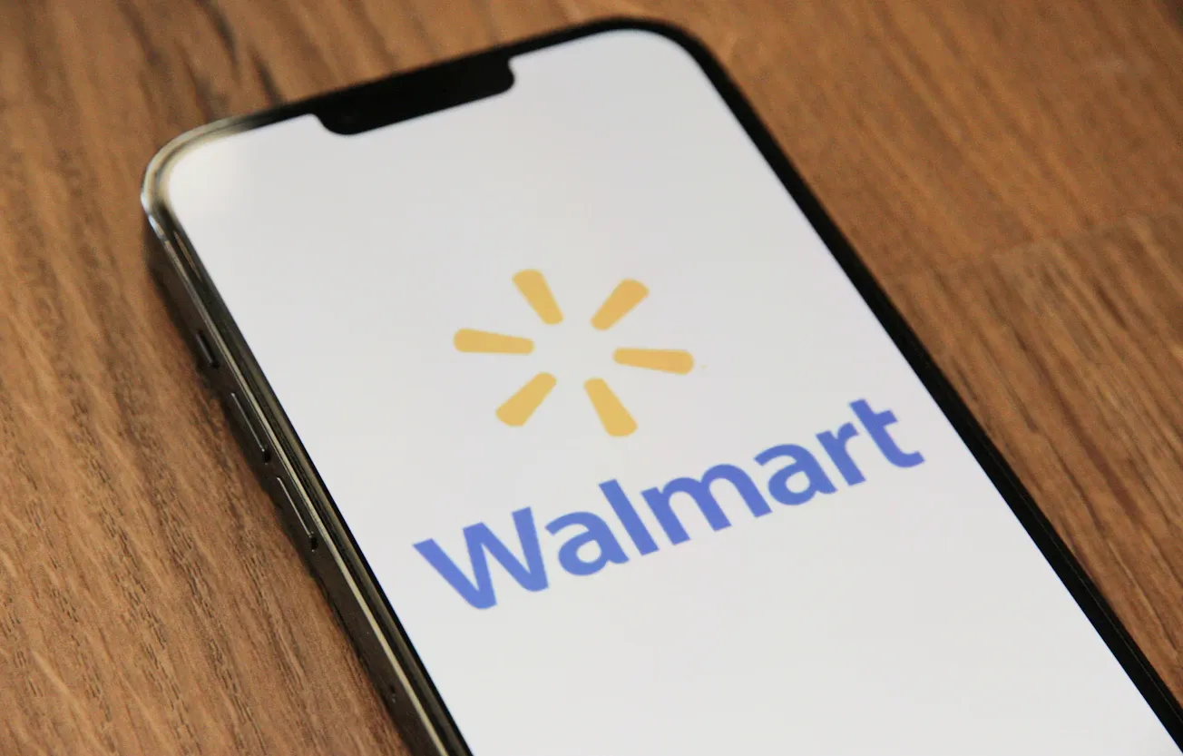 Walmart gives last minute shoppers more time to order gifts