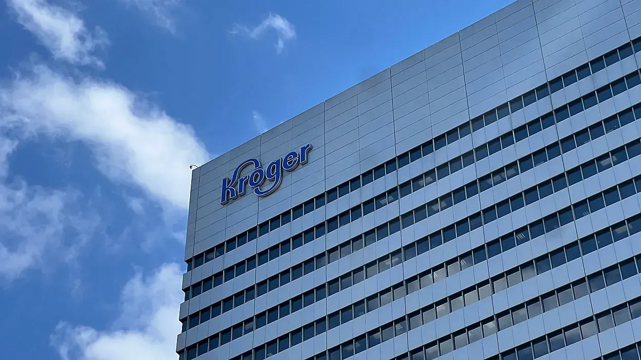 Kroger to close Georgia health clinics